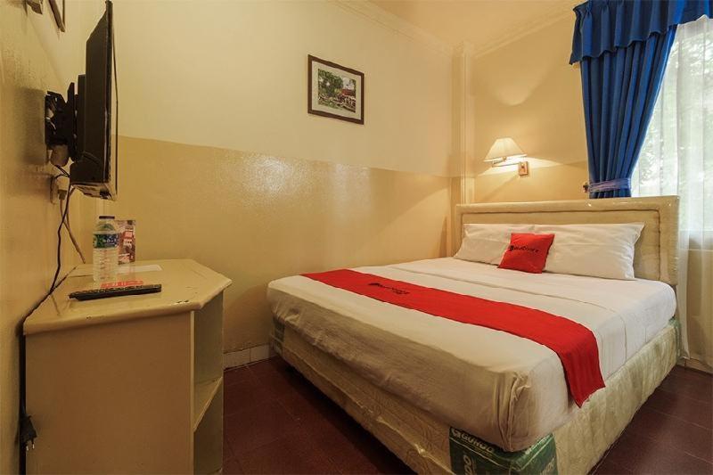 เรดดอร์ซ แอท จาลัน จักซา Hotel จาการ์ตา ห้อง รูปภาพ